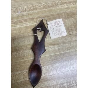 Welsh Love Spoon Hand Carved Wood Wales w/ Tag Welsh Lovespoon Centre 5.75”
